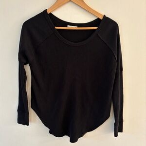 Aritzia TNA Alder Black Oversized Longsleeved Thermal Waffle Knit Top, Size XS,